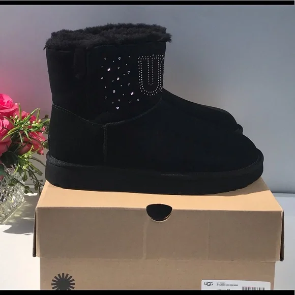 UGG Classic UGG Gem Mini Boots - Picture 3 of 9